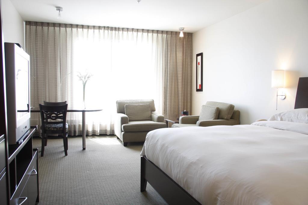 Hotel Mortagne Boucherville Exterior foto